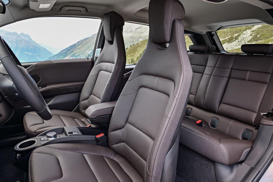 Интерьер BMW i3s (I01) 2018 года  (WW) (фото 55 из 97)